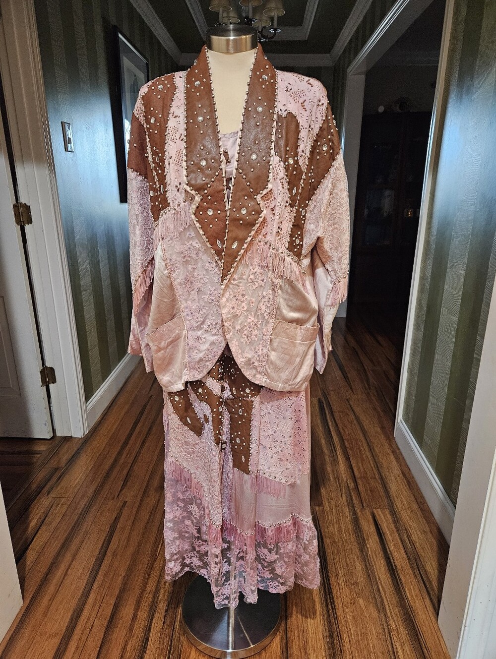 Custom VINTAGE 3 PIECE Silk, Leather And Lace omen's Set SIZE 6